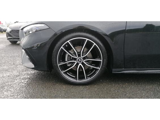 Mercedes-Benz CLASSE A 200 D 8G-DCT AMG LINE EXCLUSIVE DESIGN Noir Cosmos