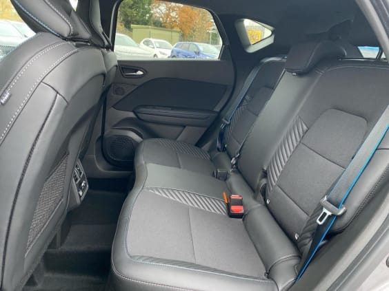 Renault CAPTUR II 1.8 e-tech full hybrid 160 esprit alpine Gris Cassiopé