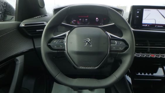 Peugeot 2008 PureTech 130 S&S BVM6 Allure Pack Rouge Elixir