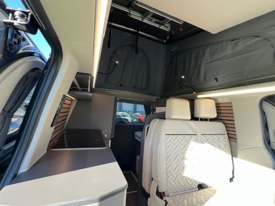 Campérêve CAP LAND FORD TRANSIT CUSTOM 2.0L 136 CV - BVA Gris Magnétic