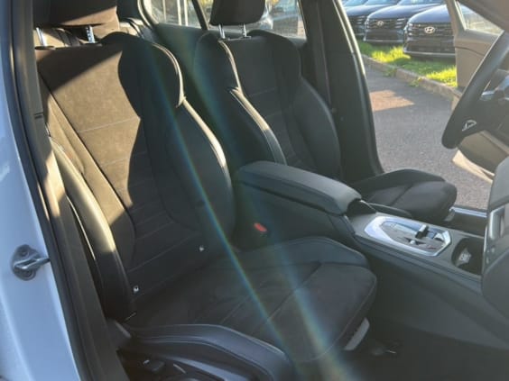 BMW Série 1 (f40) 118da 150 edition m sport pro Blanc Alpin