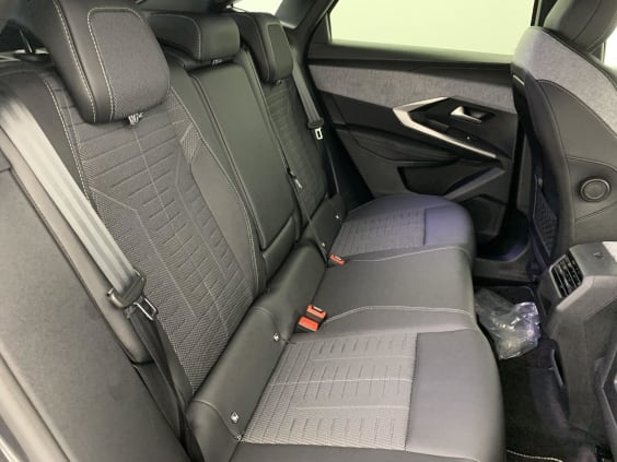 Peugeot 3008 Hybrid 145 e-DCS6 GT Gris Titane / Toit Noir