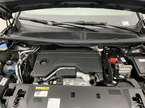 Peugeot 3008 Hybrid 145 e-DCS6 GT Gris Titane / Toit Noir