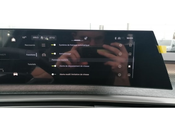 Peugeot 3008 1.2i Hybrid 145 e-DCS6 GT Gris Titanium