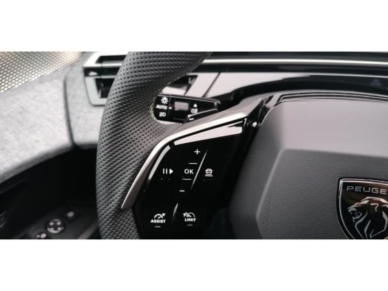 Peugeot 3008 1.2i Hybrid 145 e-DCS6 GT Gris Titanium