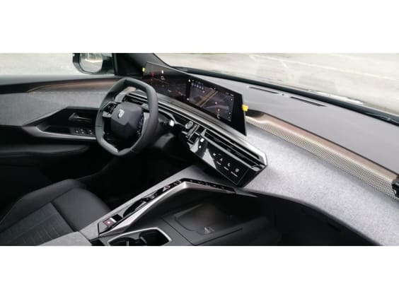 Peugeot 3008 1.2i Hybrid 145 e-DCS6 GT Gris Titanium