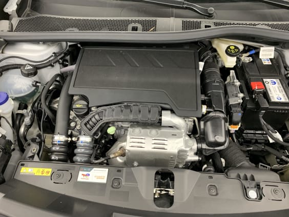 Peugeot 2008 100 S&S BVM6 Style Blanc Okenite