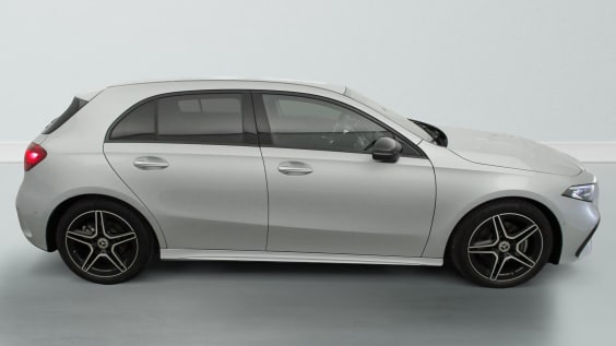 Mercedes-Benz CLASSE A 200 d 8G-DCT AMG Line Argent High-Tech Métallisé