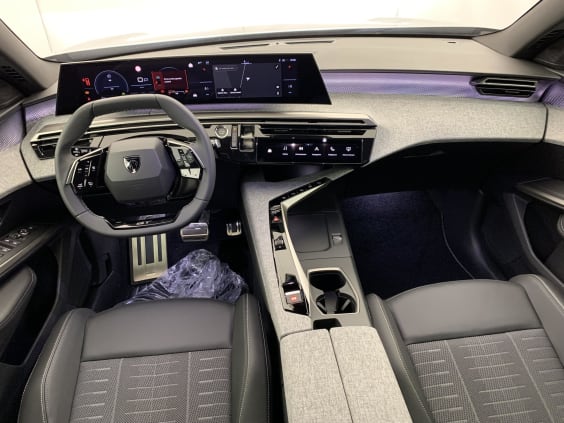 Peugeot 3008 Hybrid 145 e-DCS6 GT Gris Artense / Toit Noir