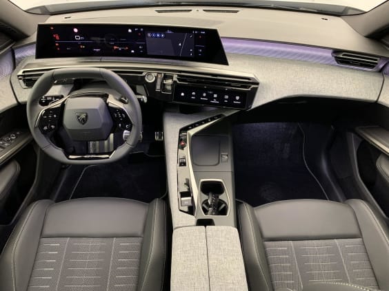 Peugeot 3008 Hybrid 145 e-DCS6 GT Gris Titane / Toit Noir