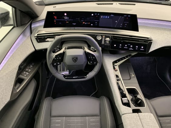 Peugeot 3008 Hybrid 145 e-DCS6 GT Gris Titane / Toit Noir