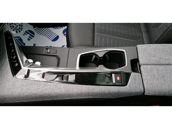 Peugeot 3008 1.2i Hybrid 145 e-DCS6 GT gris artense