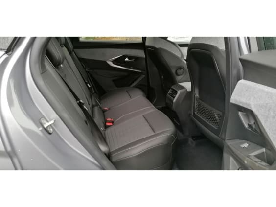Peugeot 3008 1.2i Hybrid 145 e-DCS6 GT gris artense