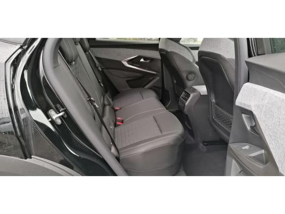 Peugeot 3008 1.2i Hybrid 145 e-DCS6 GT Noir Perle