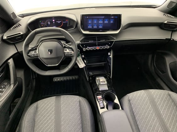 Peugeot 2008 Hybrid 145 e-DCS6 Allure  Noir Perla Nera