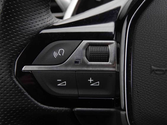 Peugeot 3008 Hybrid 145 e-DCS6 GT Noir