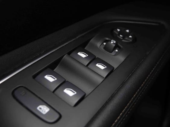 Peugeot 3008 Hybrid 145 e-DCS6 GT Noir