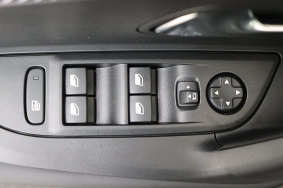 Peugeot 2008 Allure 1.2 Turbo 100 hp Man.6 Grey