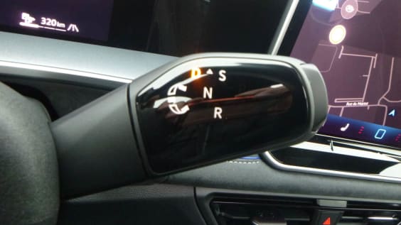 Volkswagen Tayron Tayron 1.5 eHybrid 272ch DSG6 5pl R-Line Gris Dauphin