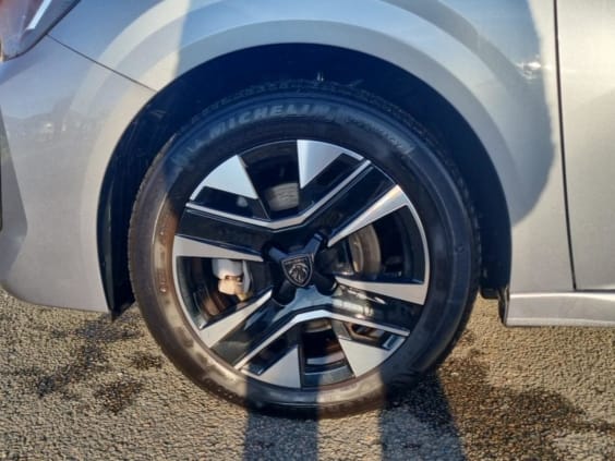 Peugeot 208 1.2 100 allure gris artense