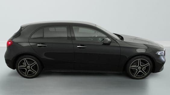 Mercedes-Benz CLASSE A 200 d 8G-DCT AMG Line Noir Cosmos