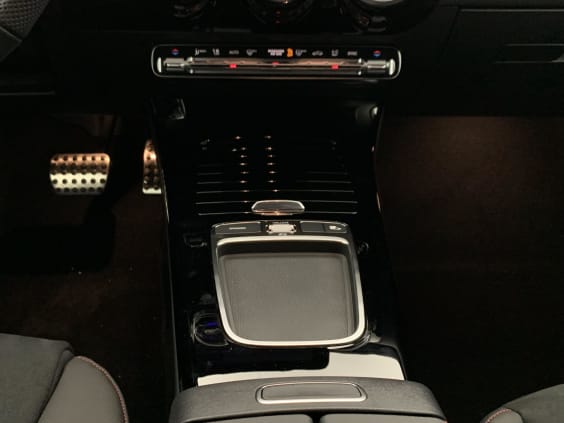 Mercedes-Benz CLASSE A 200 d 8G-DCT AMG Line Noir Cosmos