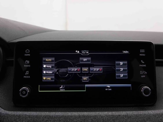 Skoda Scala 1.0 TSI 116 DSG Selection Noir