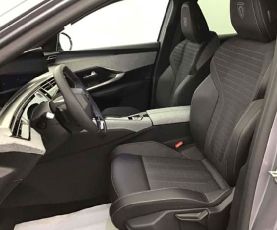 Peugeot 3008 NOUVEAU Hybrid 145 e-DCS6 GT Gris Artense Toit Noir