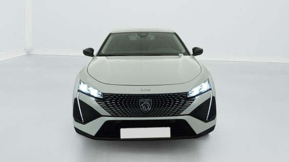 Peugeot 408 Hybrid 136 e-DCS6 Allure Blanc Okenite