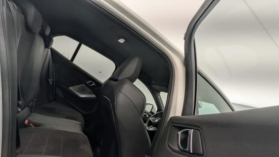 BMW Serie 1 F70 120d 163 ch DKG7 M Sport Alpinweiss