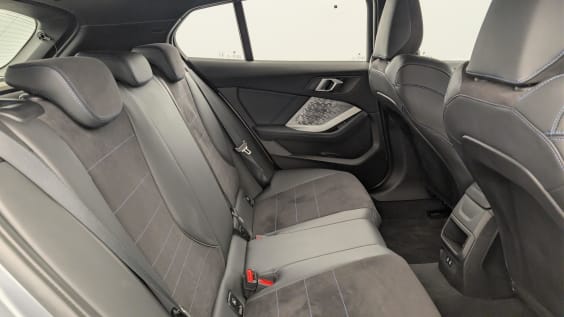 BMW Serie 1 F70 120d 163 ch DKG7 M Sport Skyscraper Grau