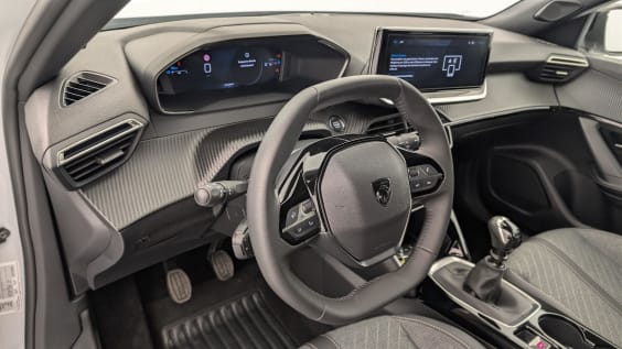 Peugeot 2008 100 S&S BVM6 Allure Blanc Okenite