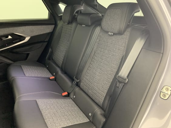 Peugeot 3008 Hybrid 145 e-DCS6 Allure gris artense