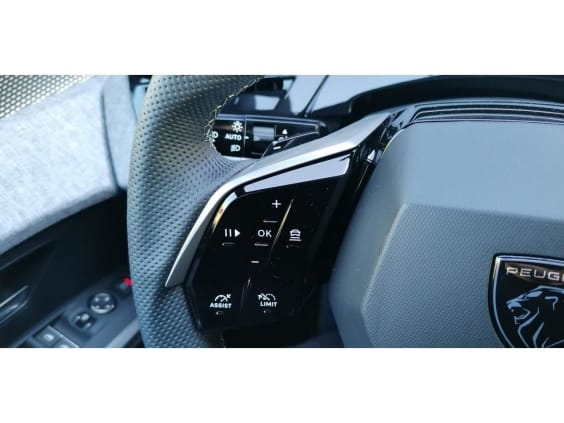 Peugeot 3008 1.2i Hybrid 145 e-DCS6 GT Gris Titanium