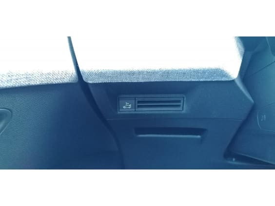 Peugeot 3008 1.2i Hybrid 145 e-DCS6 GT Gris Titanium
