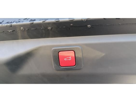 Peugeot 3008 1.2i Hybrid 145 e-DCS6 GT Gris Titanium