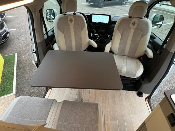 Westfalia KIPLING NOUVEAU FORD TRANSIT CUSTOM 136 CV BVA8 Bleu Metallique