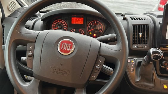 LMC T668 Element Fiat Ducato 2.3 JTD 140 CV - BVA 9 Rapports Blanc