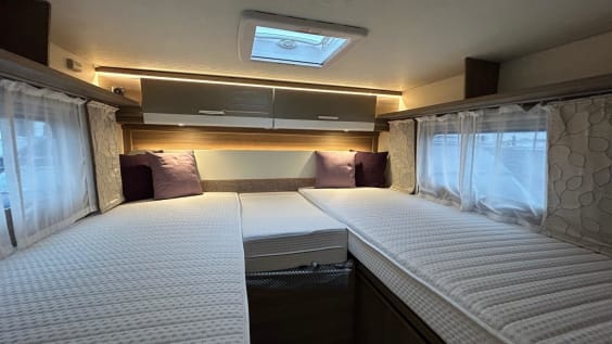 LMC T668 Element Fiat Ducato 2.3 JTD 140 CV - BVA 9 Rapports Blanc