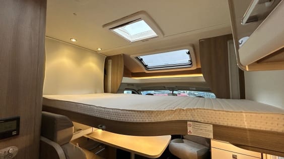 LMC T668 Element Fiat Ducato 2.3 JTD 140 CV - BVA 9 Rapports Blanc