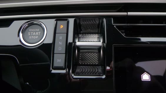 Peugeot 3008 Hybrid 145 e-DCS6 GT Noir Perla Nera