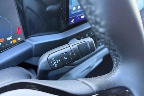 Ford Transit Custom CABINE APPROFONDIE 320 L2H1 2.0 ECOBLUE 170 LIMITED BVA8 6PL Gris Magnetic