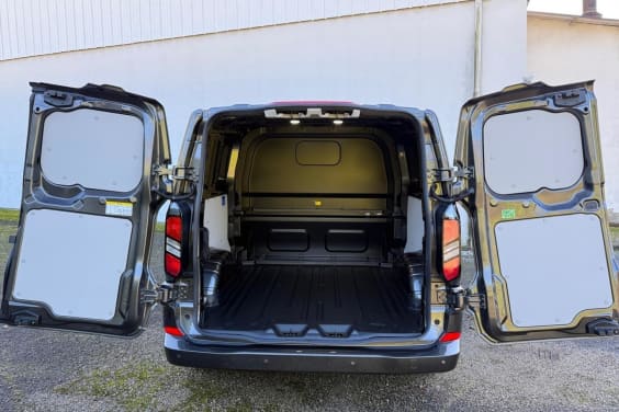 Ford Transit Custom CABINE APPROFONDIE 320 L2H1 2.0 ECOBLUE 170 LIMITED BVA8 6PL Gris Magnetic