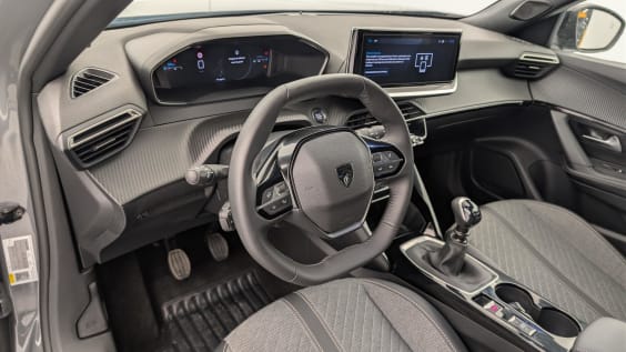 Peugeot 2008 100 S&S BVM6 Allure Gris Selenium