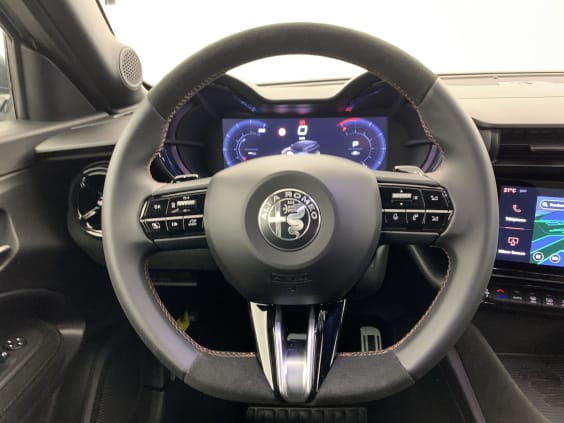 Alfa Romeo Junior 1.2 Ibrida 145 ch eDCT6 Intensa Gris Arese