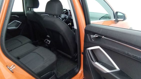 Audi Q3 35 TDI 150 ch S tronic 7 Design Orange Pulse
