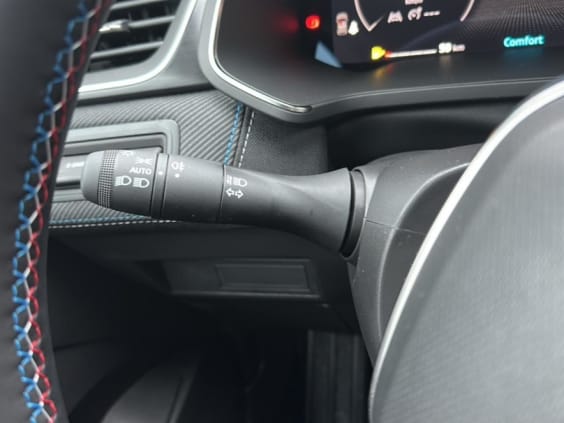 Renault CAPTUR II 1.8 e-tech full hybrid 160 esprit alpine Gris Cassiopee T/Noi