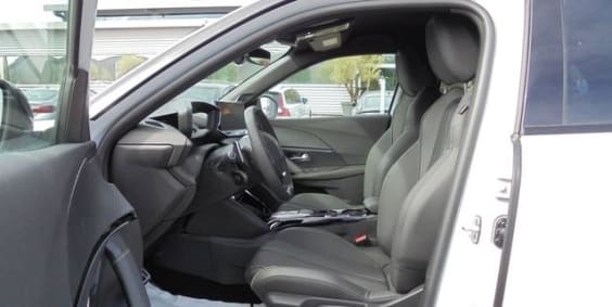 Peugeot 2008 Hybrid 145 e-DCS6 GT Blanc Okénite