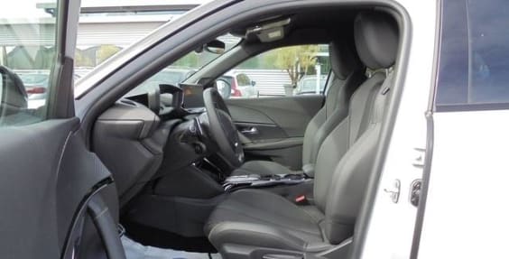 Peugeot 2008 Hybrid 145 e-DCS6 GT Blanc Okénite
