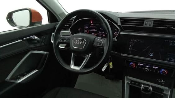 Audi Q3 35 TDI 150 ch S tronic 7 Design Orange Pulse